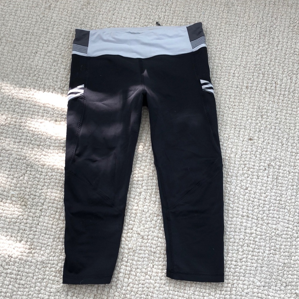 Women’s Black Lululemon Capris
